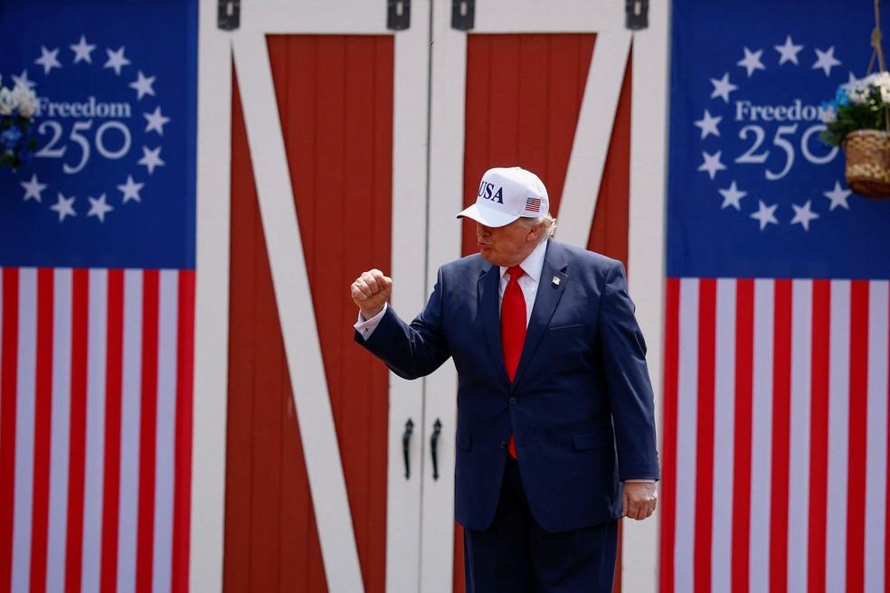 Donald Trump no Anfiteatro Burning Hills em Dakota do Norte
