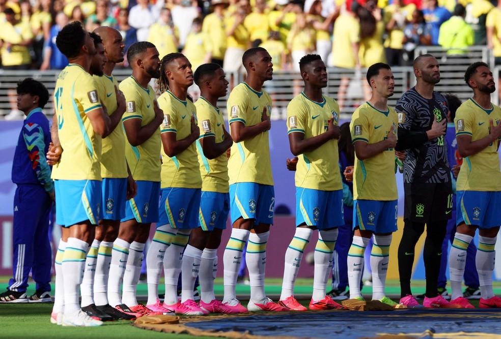 Jogadores cantando o hino na Copa do Mundo 2026