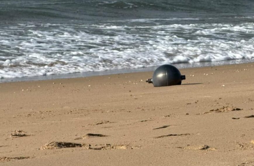 Descobertos Objetos Misteriosos em Praia da Austrália: Possíveis Destroços Espaciais