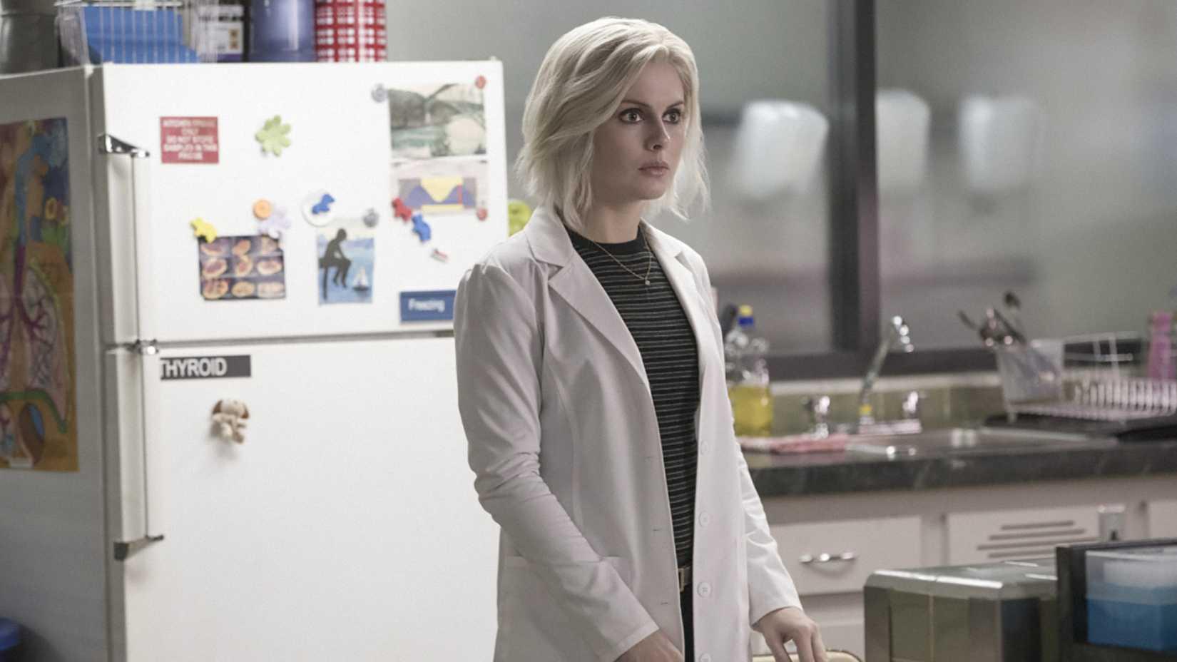 Rose McIver em iZombie.