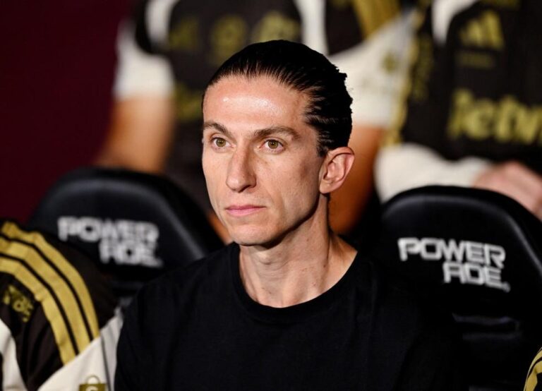 Filipe Luís é anunciado como novo treinador do Monaco até 2028