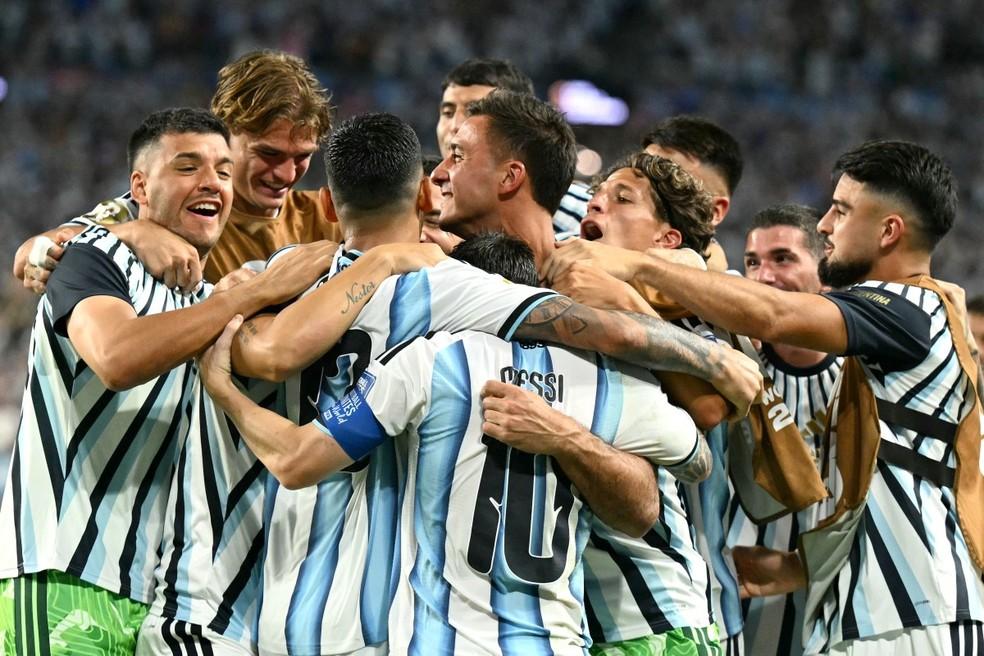 Jogadores da Argentina comemoram classificação sobre Cabo Verde