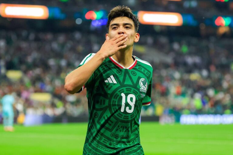 Manchester United desiste de contratar Gilberto Mora após desempenho impressionante no Mundial