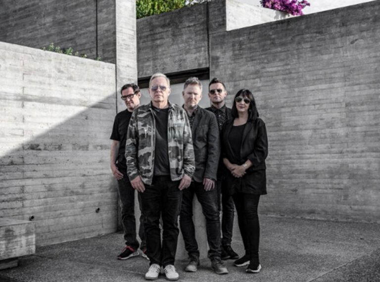 New Order Anuncia Show Único em São Paulo e Afastamento de Integrantes