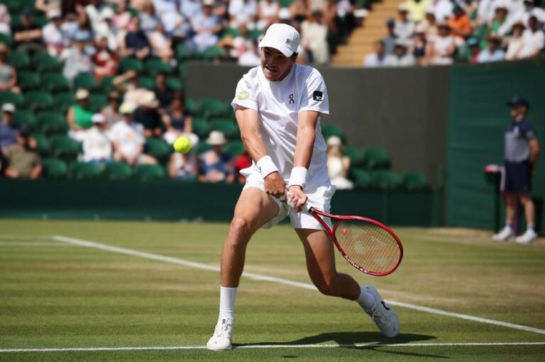 João Fonseca é eliminado por Roman Safiullin na terceira rodada de Wimbledon