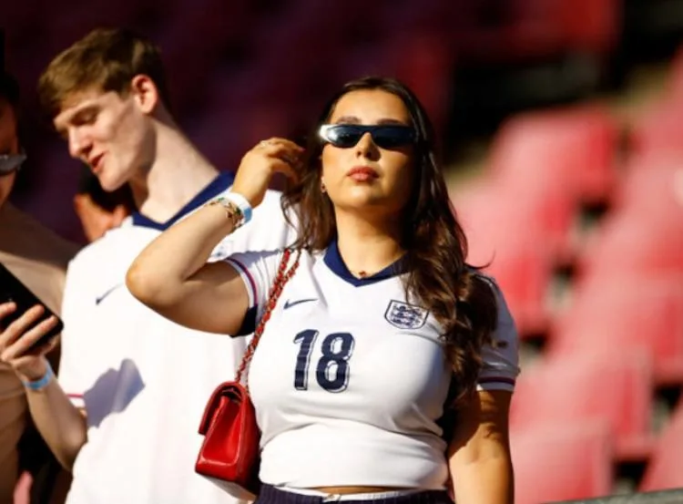Anthony Gordon brilha no Mundial e anuncia noivado com Annie Keating