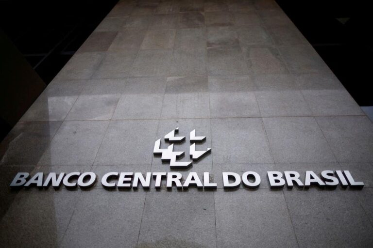 Governo Autoriza Novos Concursos para a Receita Federal e Banco Central com 316 Vagas