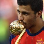 Rodri brilha na Copa do Mundo 2026 e é cotado para vencer a Bola de Ouro