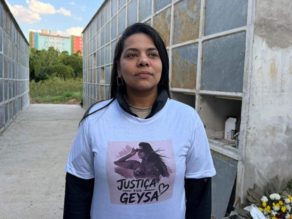 Irmã de Geisa, vítima de feminicídio.