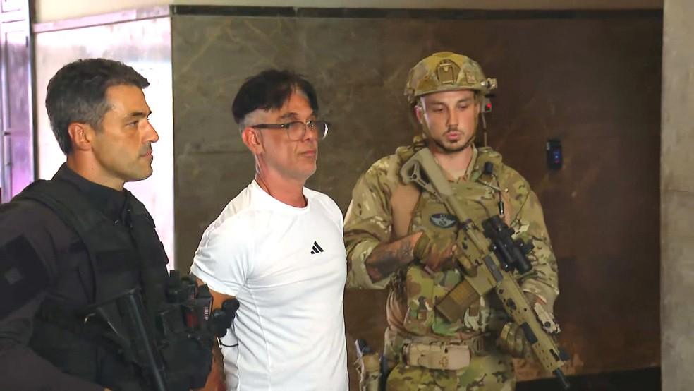 Adilson Oliveira Coutinho Filho, o Adilsinho, na sede da PF