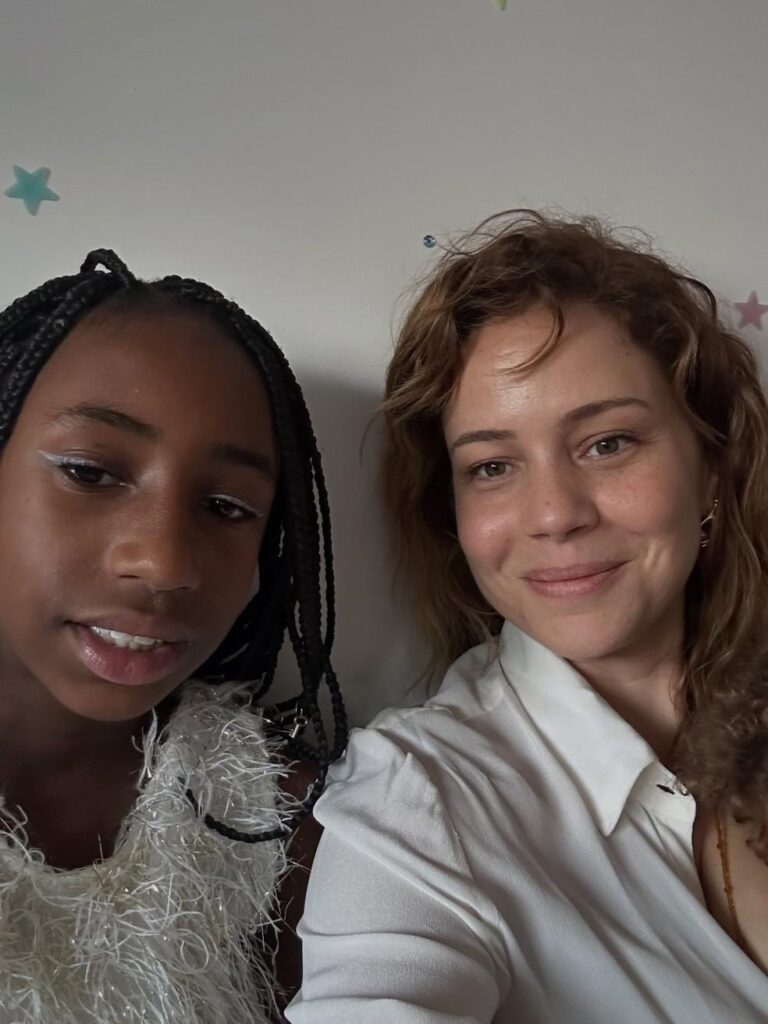 Leandra Leal Comemora Aniversário de 12 Anos da Filha Júlia com Emoção e Amor