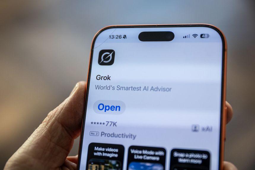 Tela de iPhone exibindo o aplicativo Grok em 7 de janeiro de 2026