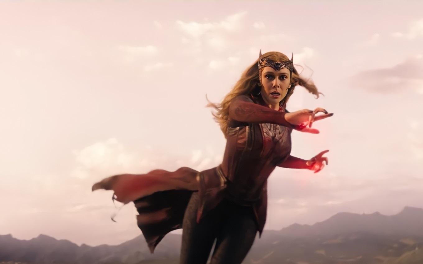 Elizabeth Olsen em cena de Doutor Estranho no Multiverso da Loucura