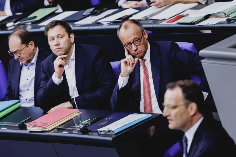 Jens Spahn renuncia à liderança da Unionsfraktion após polêmica sobre leihmutterschaft
