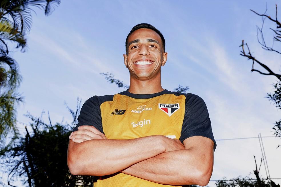 São Paulo anunciou a contratação de Victor Sá