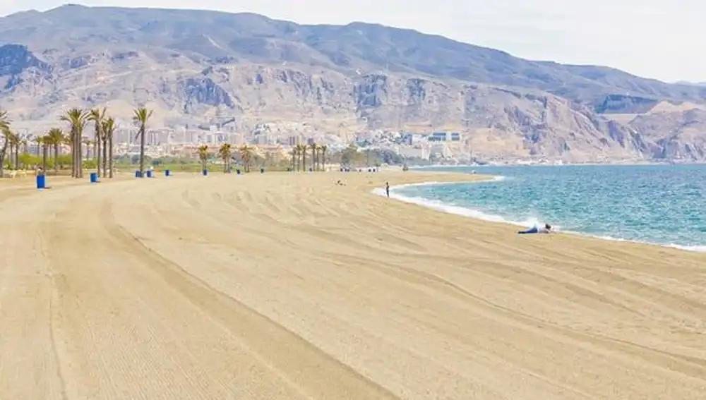 Playa Las Salinas, em Roquetas de Mar