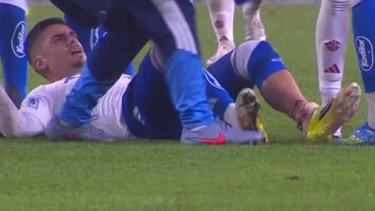 Entrada violenta resulta em expulsão e lesão de Gabriel Pec na estreia pelo Cruzeiro