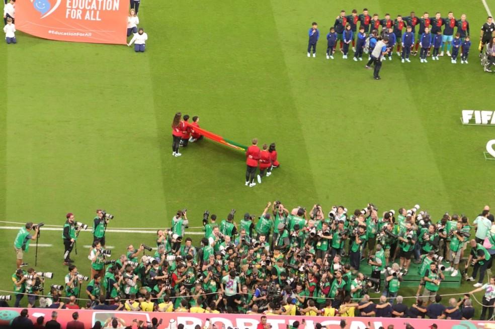 Cristiano Ronaldo no banco durante partida de Portugal