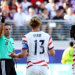 Oliver Kahn propõe rejogar final de 2002 após polêmica com Balogun na Copa do Mundo