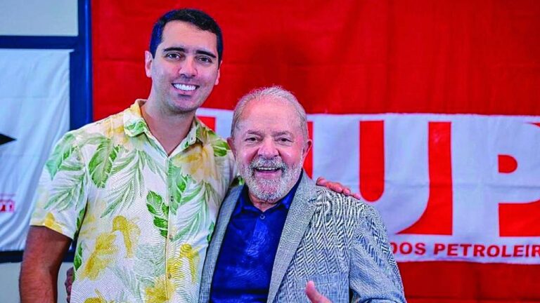 Flávio Bolsonaro e a Polêmica do Vídeo de Thiago dos Reis: Decisão do TSE sobre Desinformação