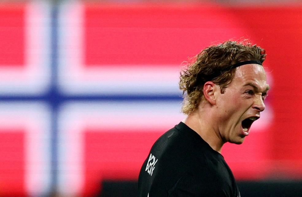 Patrick Berg comemora em Noruega x Senegal pela Copa do Mundo