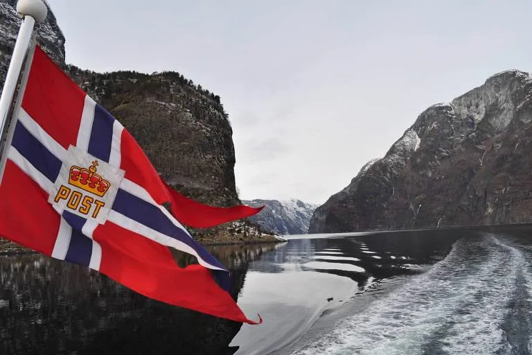 Noruega, adversária do Brasil na Copa 2026, se destaca economicamente e culturalmente