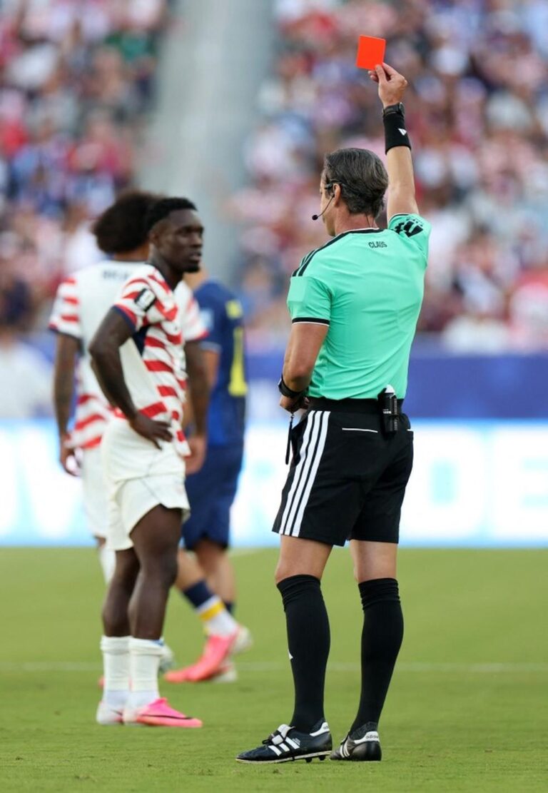 Polêmica entre Trump e FIFA: Acusações de John Textor e o Caso Balogun na Copa do Mundo 2026