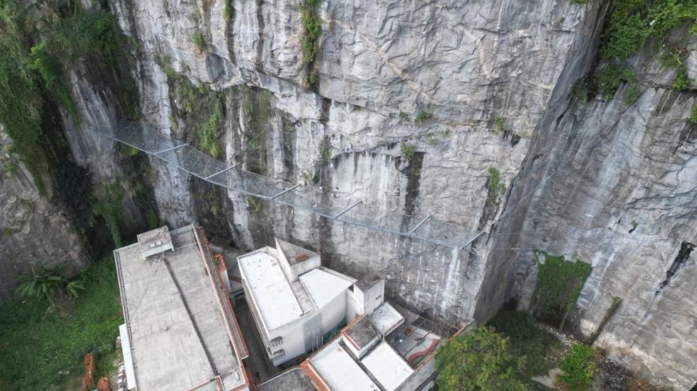 Obra de contenção de encostas no Complexo de São Carlos