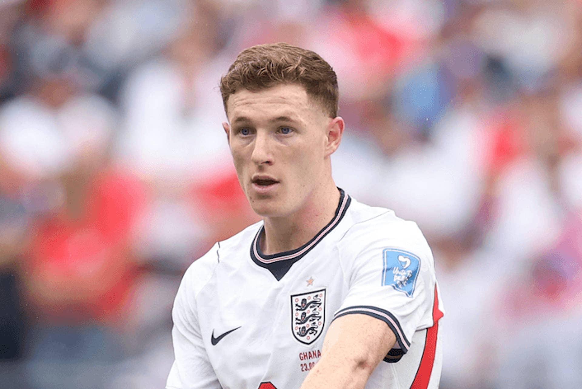Elliot Anderson jogando pela Inglaterra.