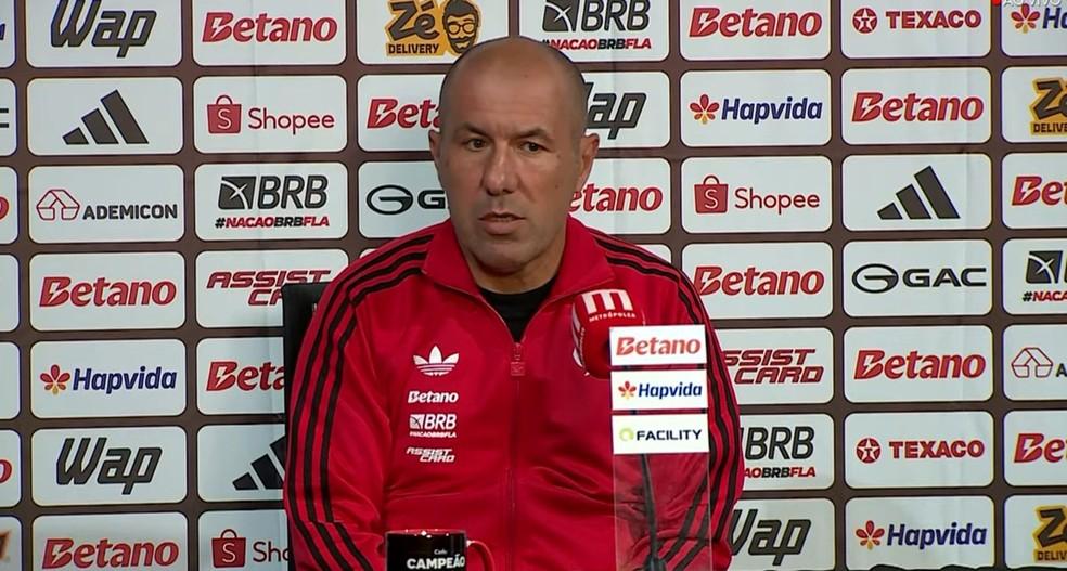 Leonardo Jardim em entrevista coletiva após Flamengo x Olimpia