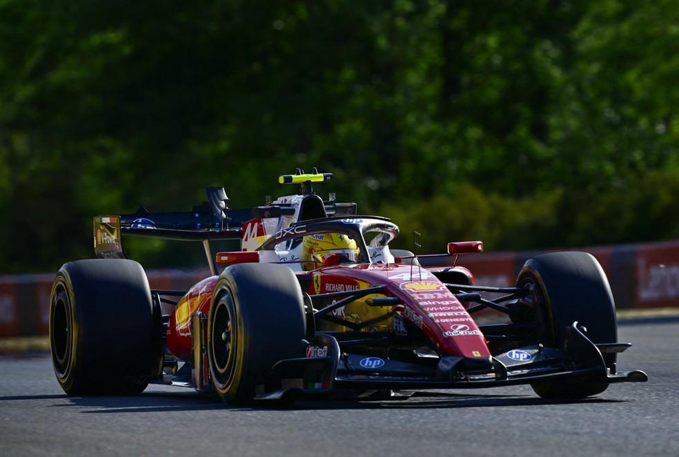 Lewis Hamilton no segundo treino livre para o GP da Hungria de F1