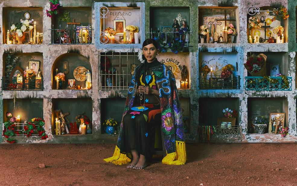 Anitta em imagem do álbum 'Equilibrium II'