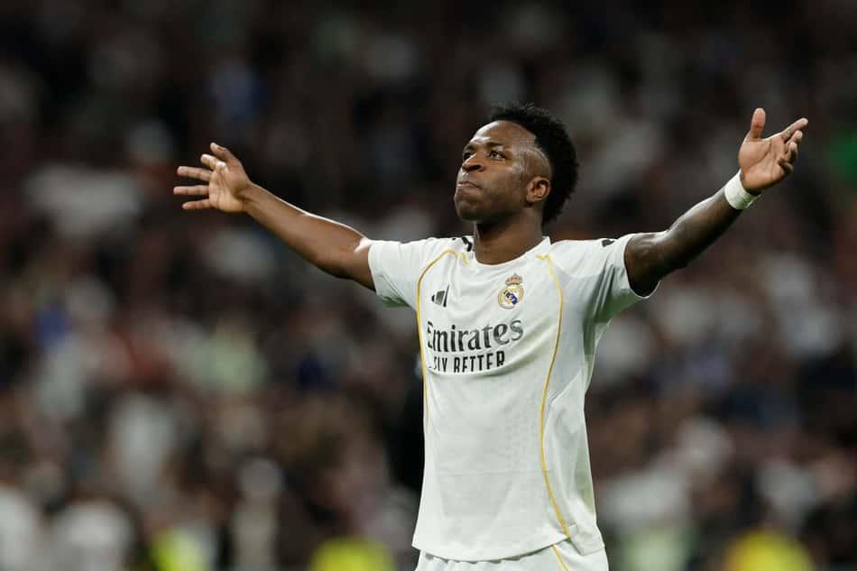 Vini Jr comemora gol da vitória sobre o Atlético de Madrid